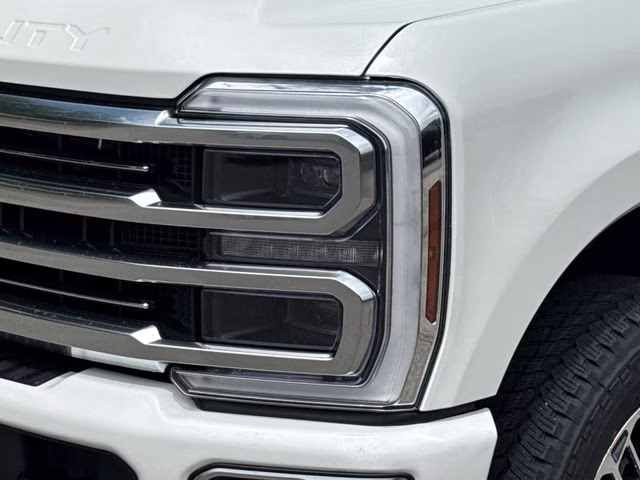 2026 White Ford Super Duty F-250 SRW Platinum 4X4 Truck