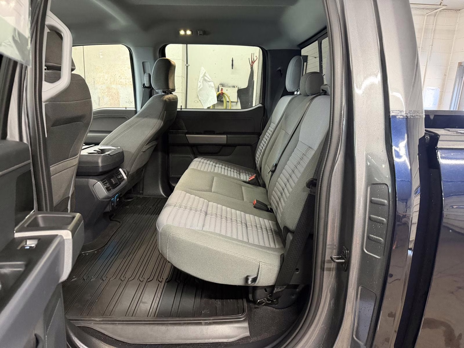 2023 Antimatter Blue Metallic Ford F-150 XLT 4X4 Truck