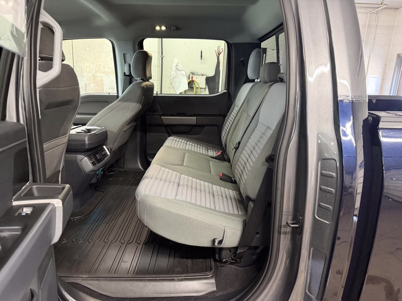 2023 Antimatter Blue Metallic Ford F-150 XLT 4X4 Truck