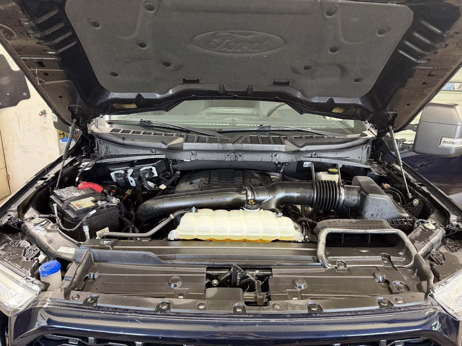 2023 Antimatter Blue Metallic Ford F-150 XLT 4X4 Truck