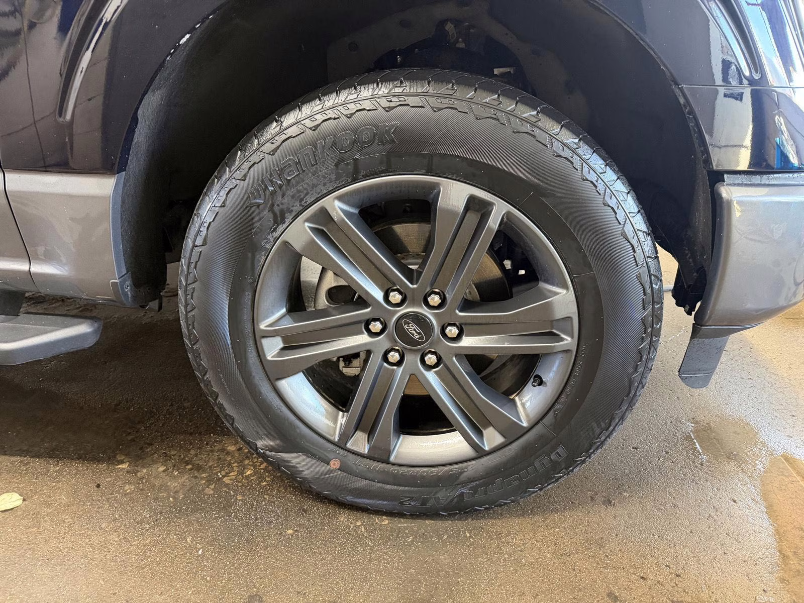 2023 Antimatter Blue Metallic Ford F-150 XLT 4X4 Truck