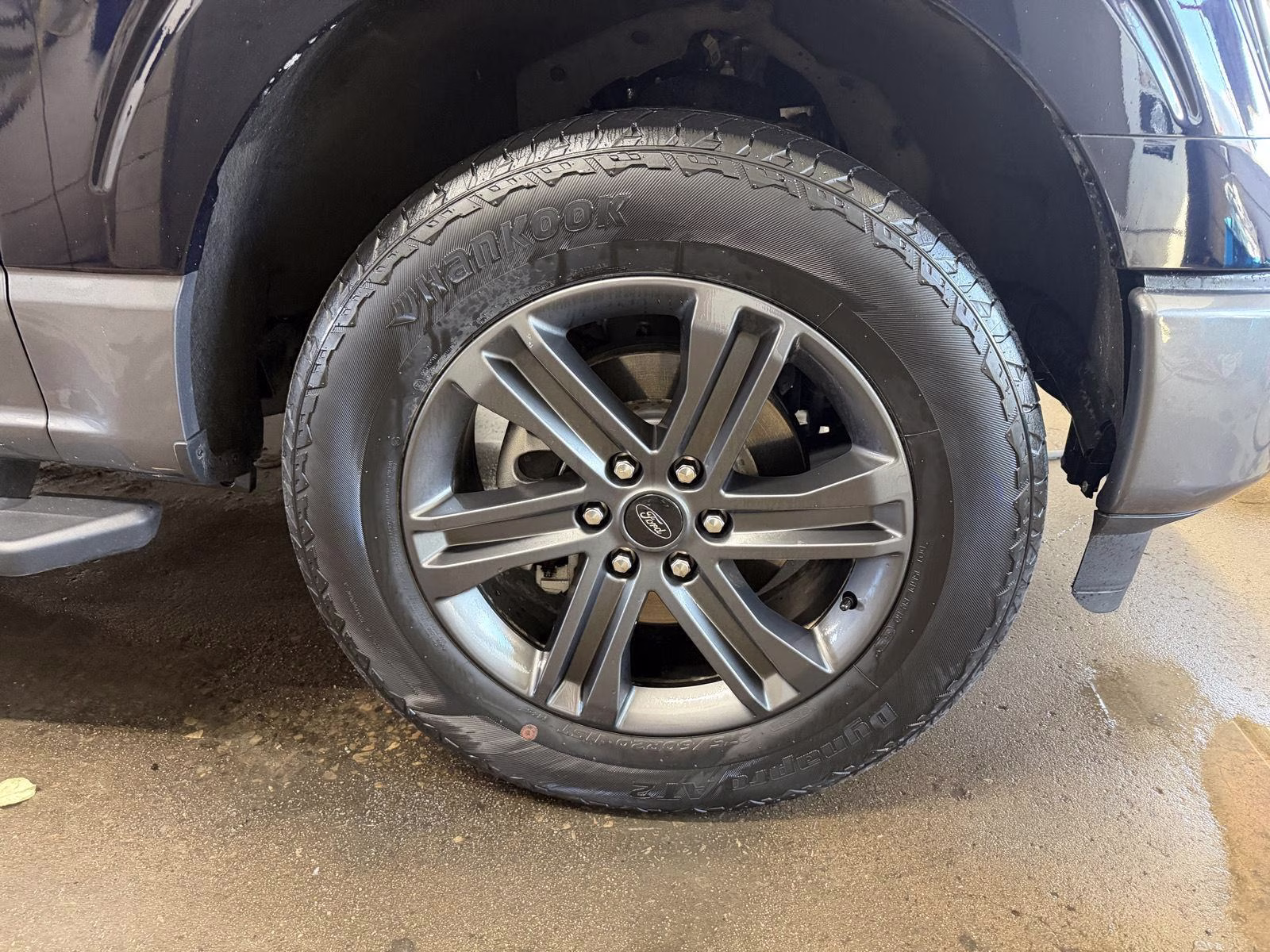 2023 Antimatter Blue Metallic Ford F-150 XLT 4X4 Truck