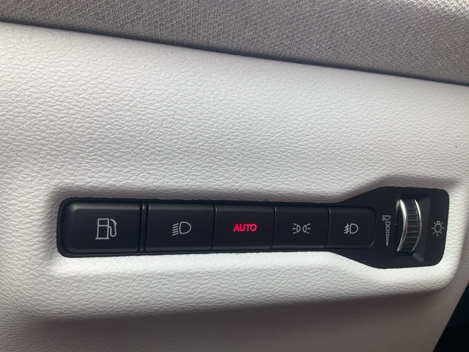 2026 '41 Jeep Cherokee Laredo 4X4 SUV