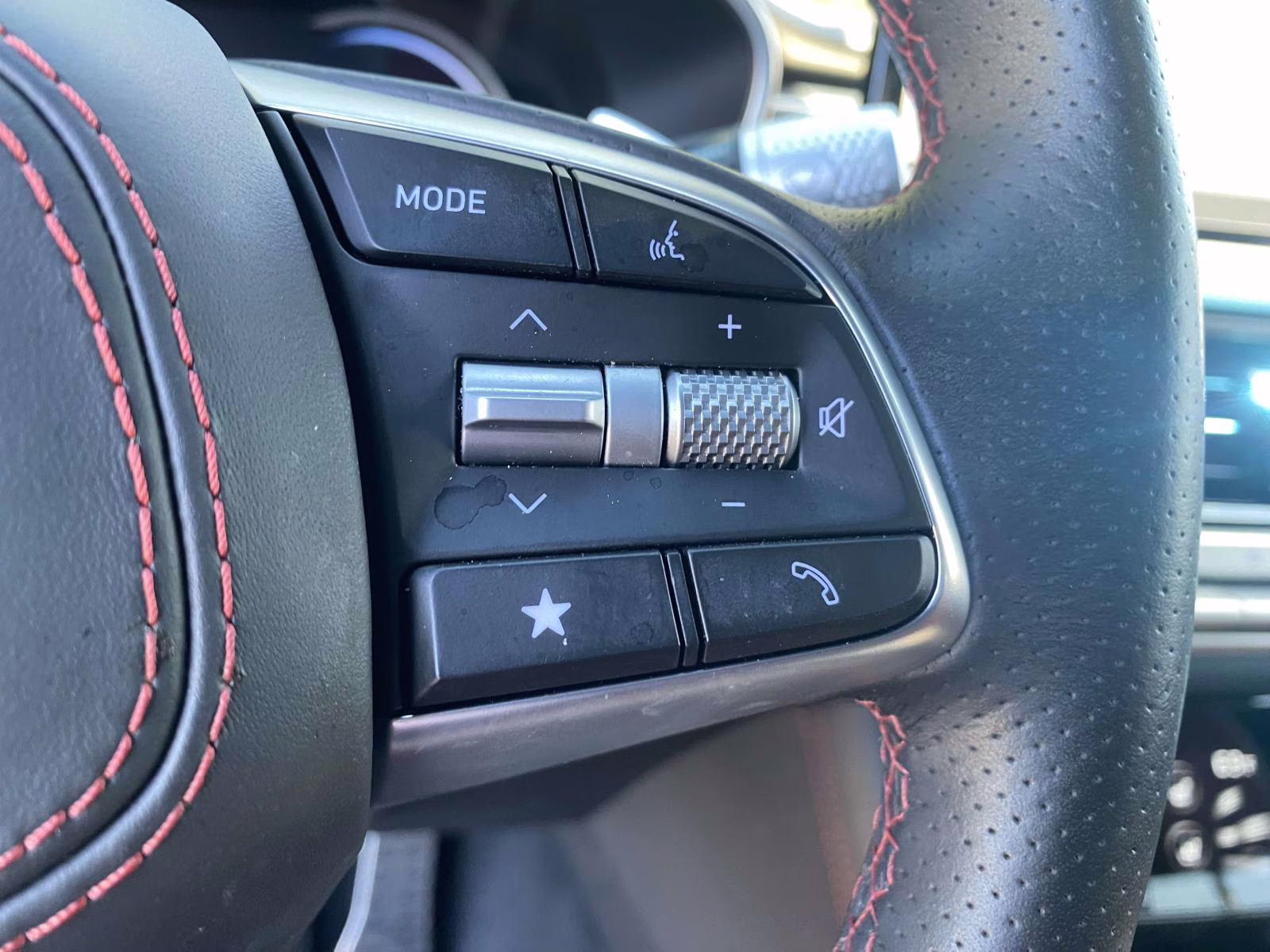 2025 Alta White Genesis G70 3.3T Sport Advanced RWD Sedan