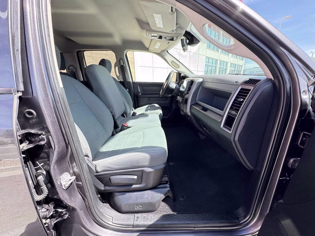 2016 Granite Crystal Metallic Clearcoat Ram 1500 Express 4X4 Truck