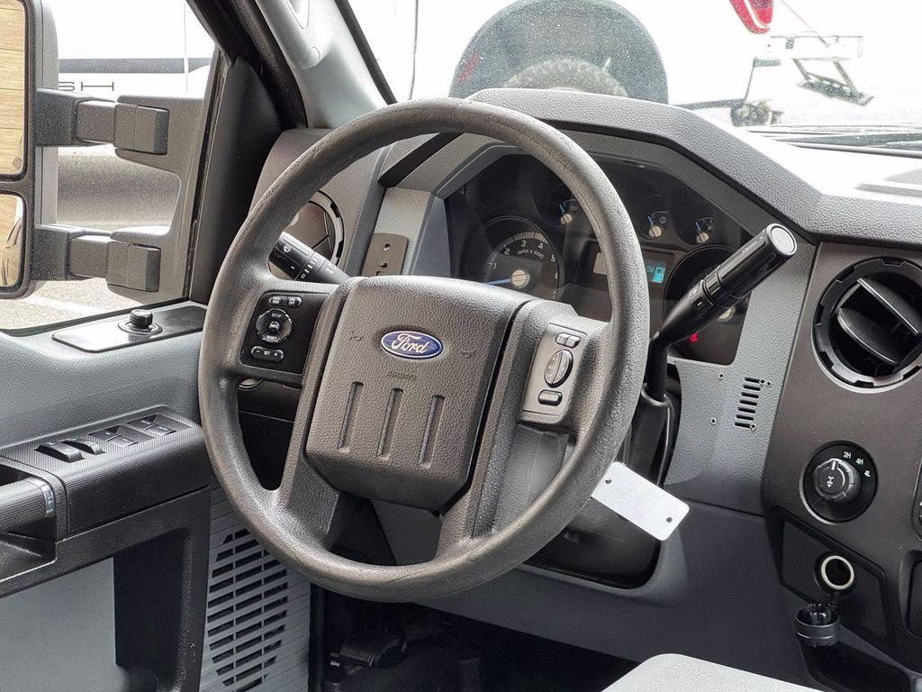 2015 Black Ford Super Duty F-350 SRW Platinum 4X4 Truck