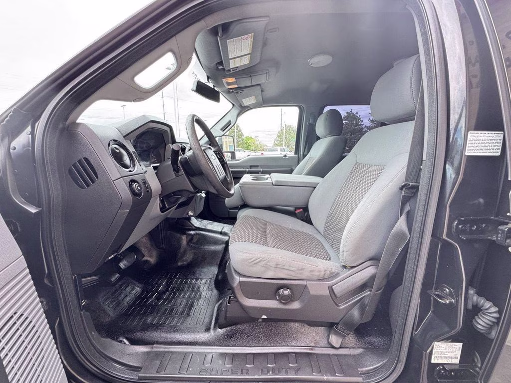2015 Black Ford Super Duty F-350 SRW Platinum 4X4 Truck