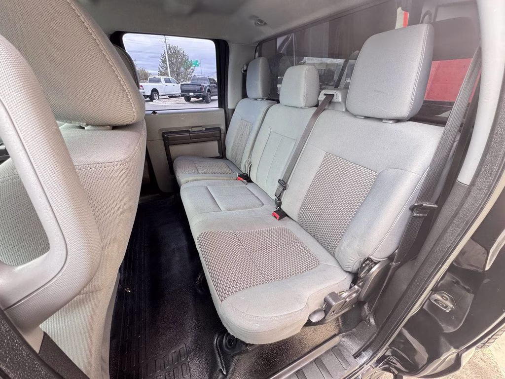 2015 Black Ford Super Duty F-350 SRW Platinum 4X4 Truck