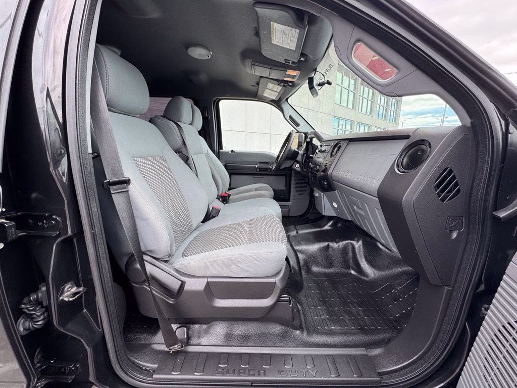 2015 Black Ford Super Duty F-350 SRW Platinum 4X4 Truck