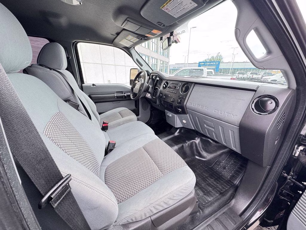 2015 Black Ford Super Duty F-350 SRW Platinum 4X4 Truck