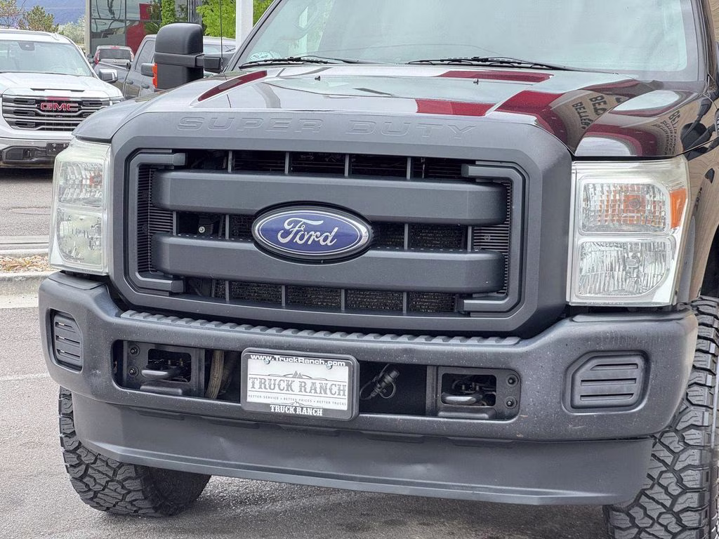 2015 Black Ford Super Duty F-350 SRW Platinum 4X4 Truck