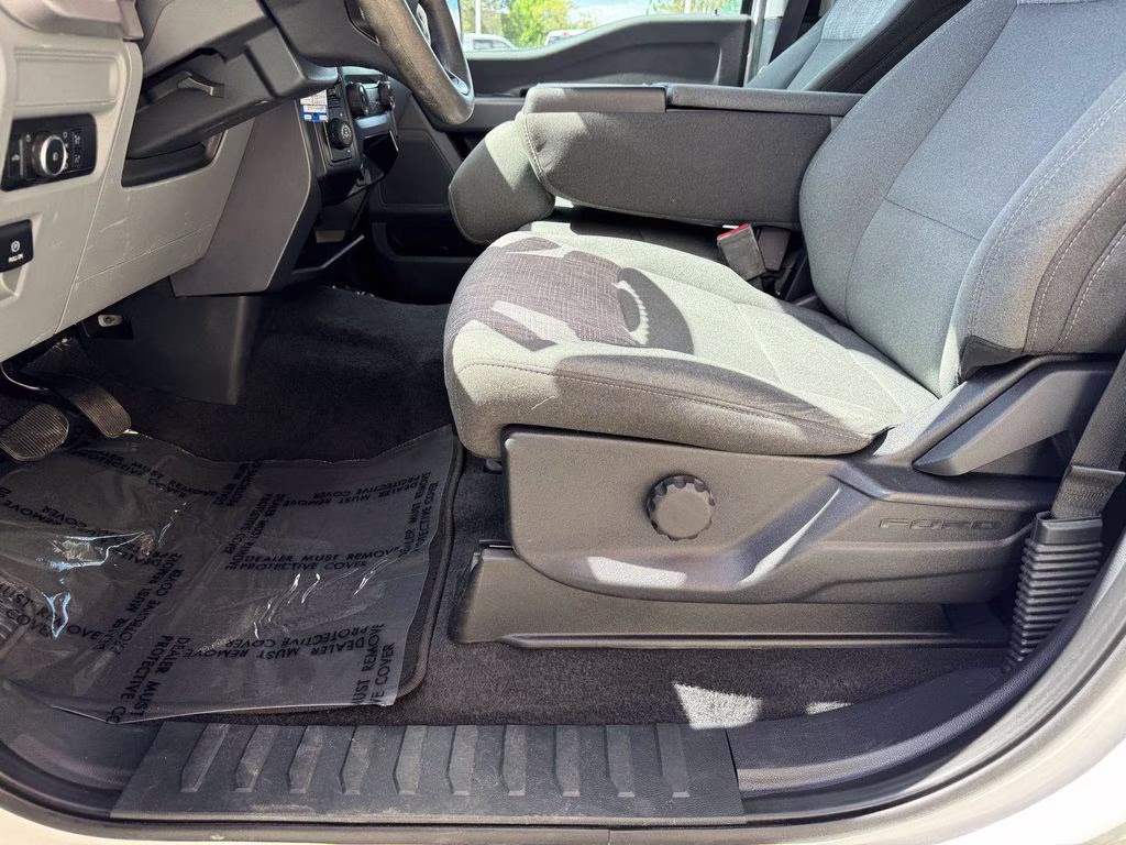 2023 White Ford F-150 XLT 4X4 Truck