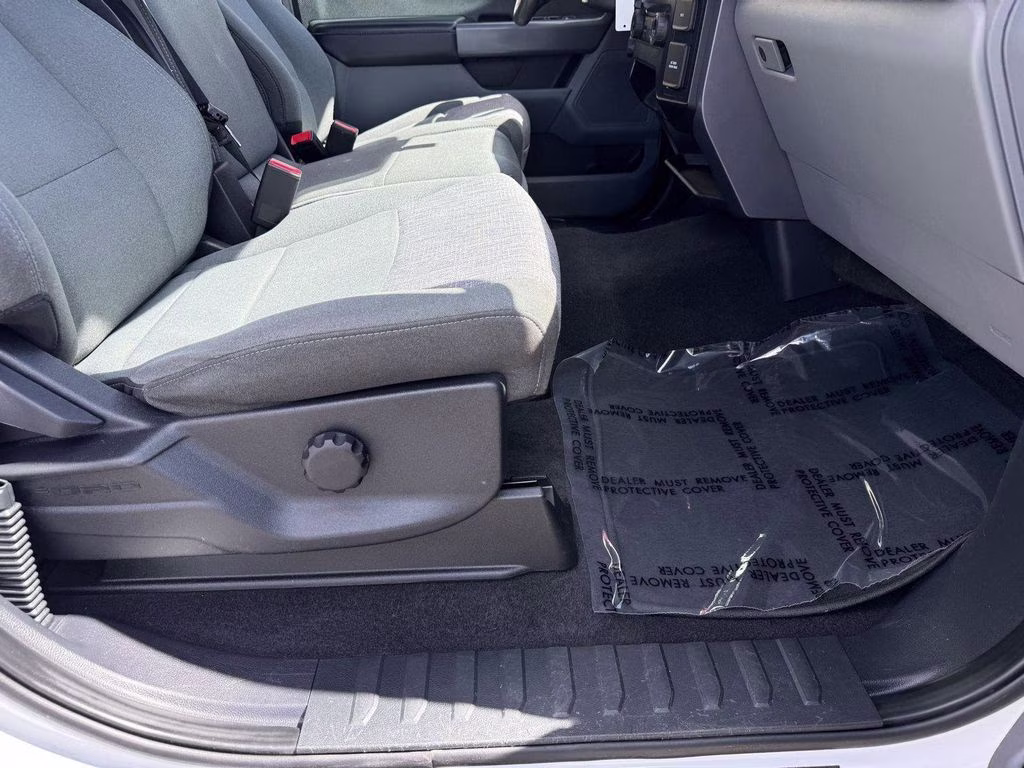 2023 White Ford F-150 XLT 4X4 Truck