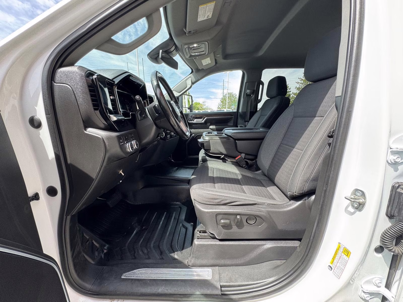 2024 Summit White GMC Sierra 3500HD SLE 4X4 Truck