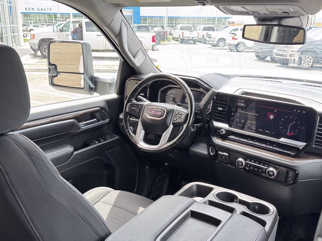 2024 White GMC Sierra 3500HD SLE 4X4 Truck