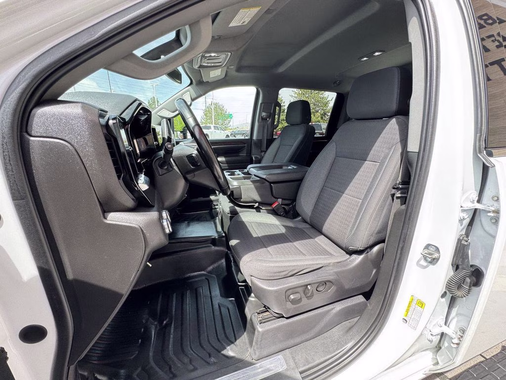 2024 White GMC Sierra 3500HD SLE 4X4 Truck