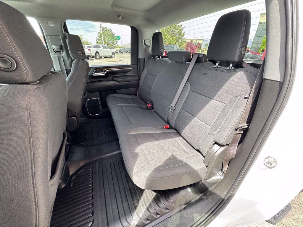 2024 White GMC Sierra 3500HD SLE 4X4 Truck