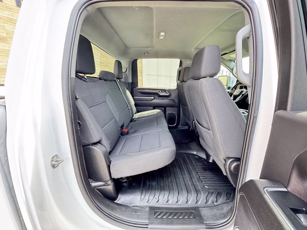 2024 White GMC Sierra 3500HD SLE 4X4 Truck