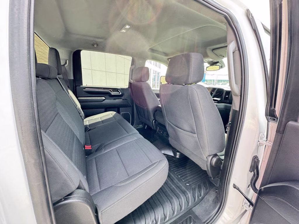 2024 White GMC Sierra 3500HD SLE 4X4 Truck