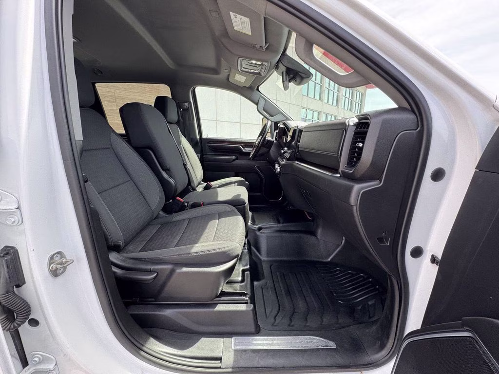 2024 White GMC Sierra 3500HD SLE 4X4 Truck
