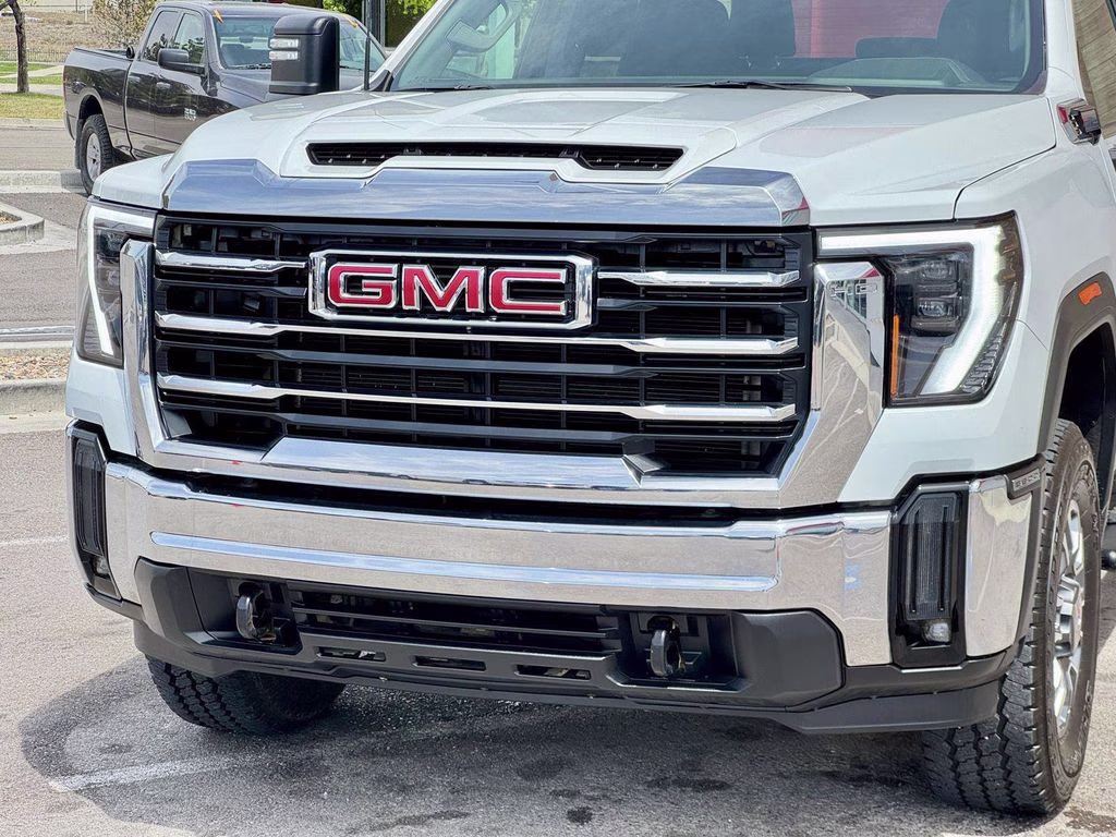 2024 White GMC Sierra 3500HD SLE 4X4 Truck