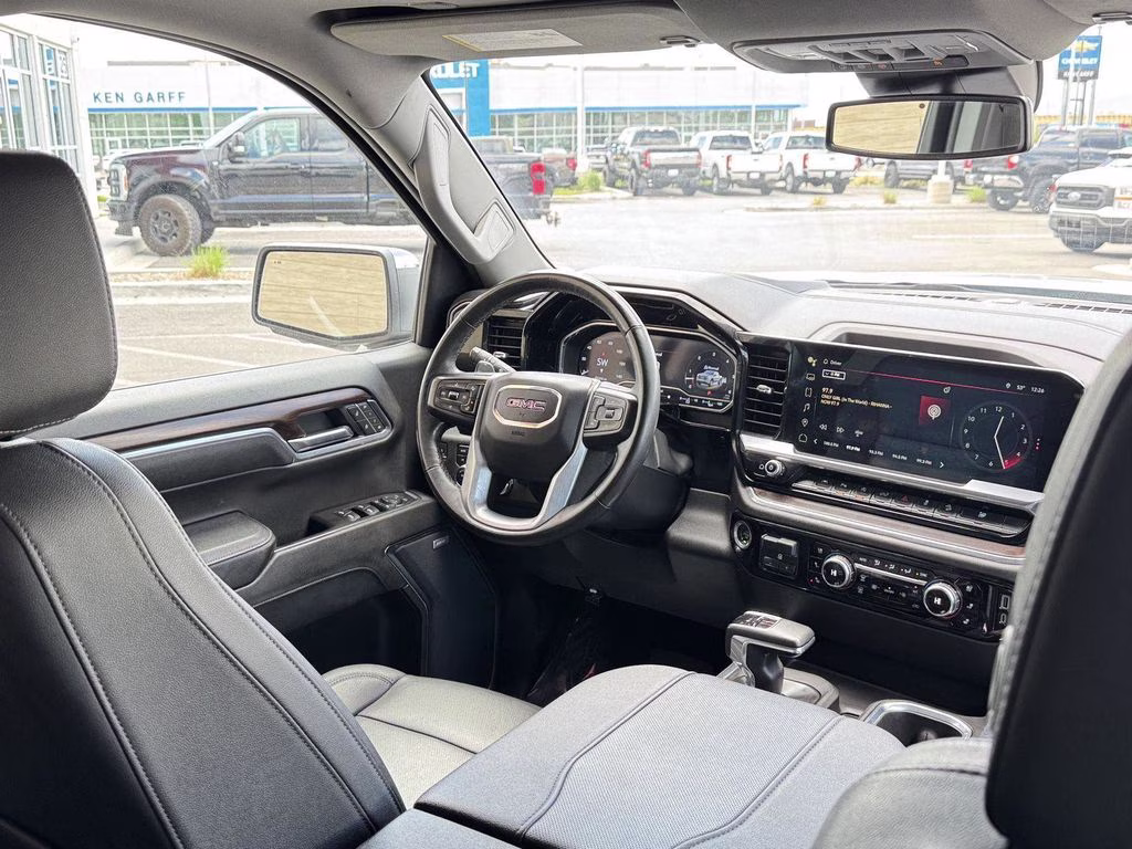 2023 Summit White GMC Sierra 1500 SLT 4X4 Truck