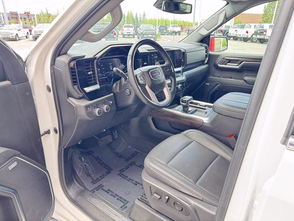 2023 Summit White GMC Sierra 1500 SLT 4X4 Truck
