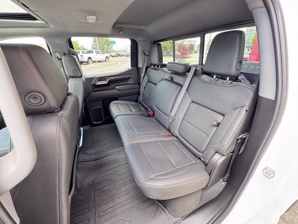 2023 Summit White GMC Sierra 1500 SLT 4X4 Truck