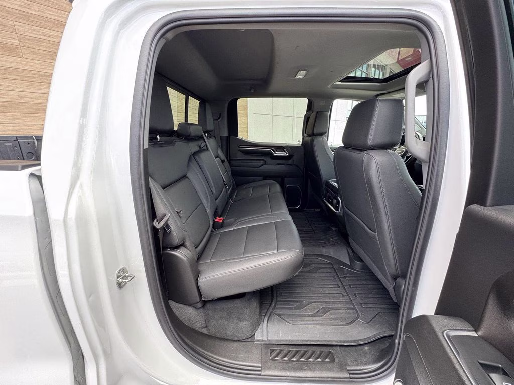 2023 Summit White GMC Sierra 1500 SLT 4X4 Truck