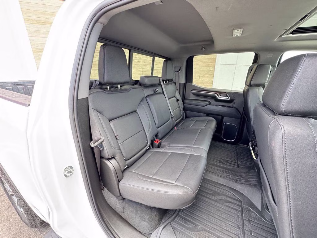 2023 Summit White GMC Sierra 1500 SLT 4X4 Truck