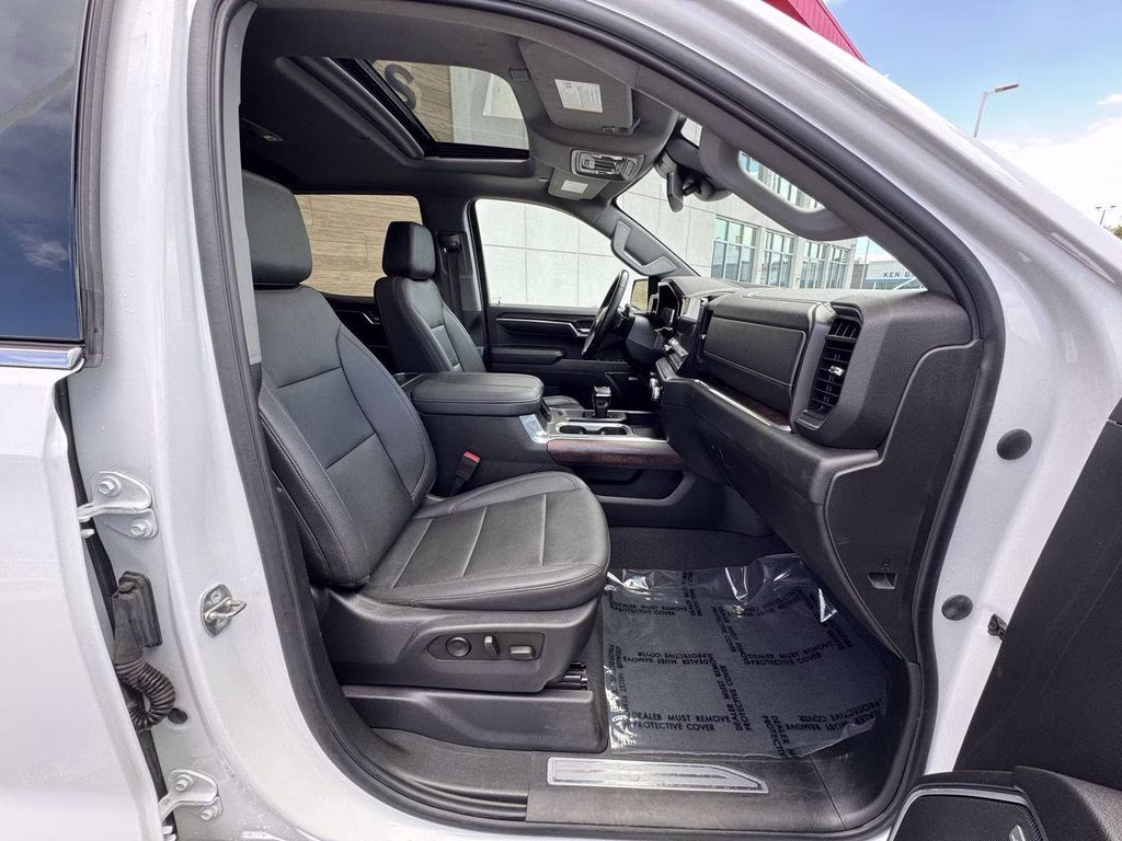 2023 Summit White GMC Sierra 1500 SLT 4X4 Truck