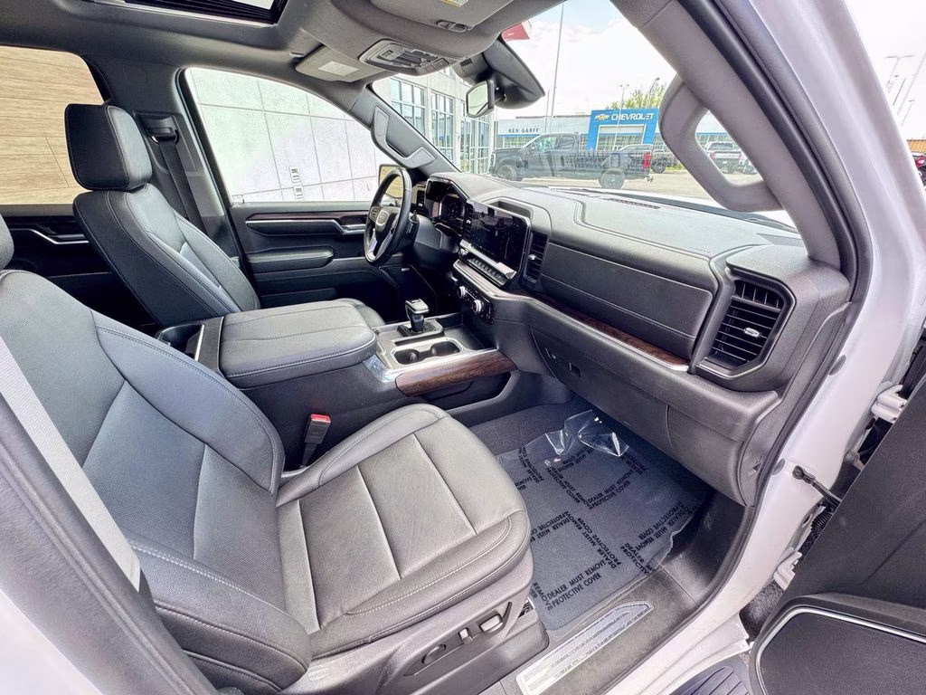 2023 Summit White GMC Sierra 1500 SLT 4X4 Truck