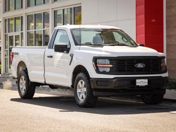 2024 Oxford White Ford F-150 XL 4X4 Truck
