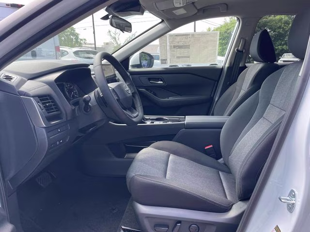 2026 Everest White Pearl Tricoat Nissan Rogue SV FWD SUV