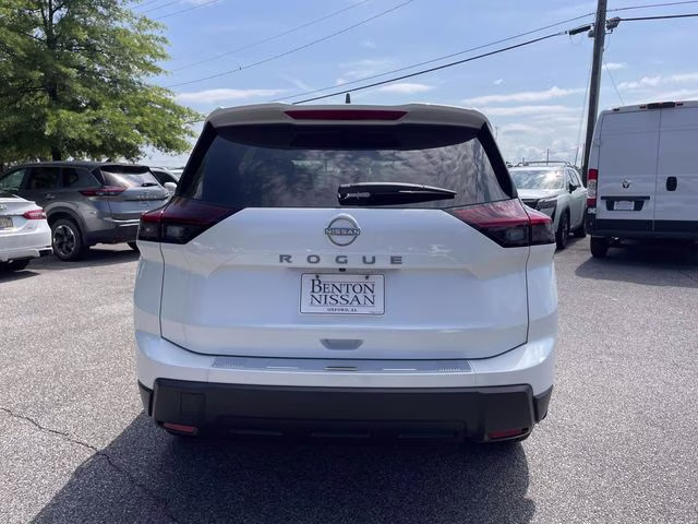 2026 Everest White Pearl Tricoat Nissan Rogue SV FWD SUV