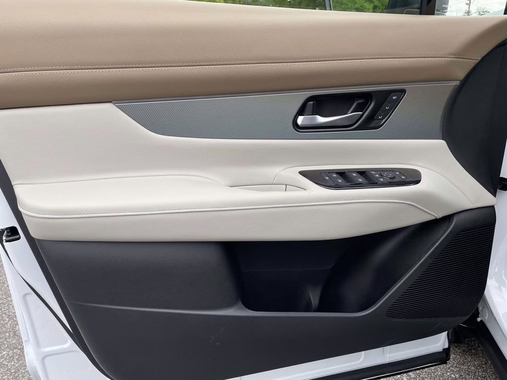 2026 Everest White Pearl Tricoat Nissan Murano Platinum AWD SUV