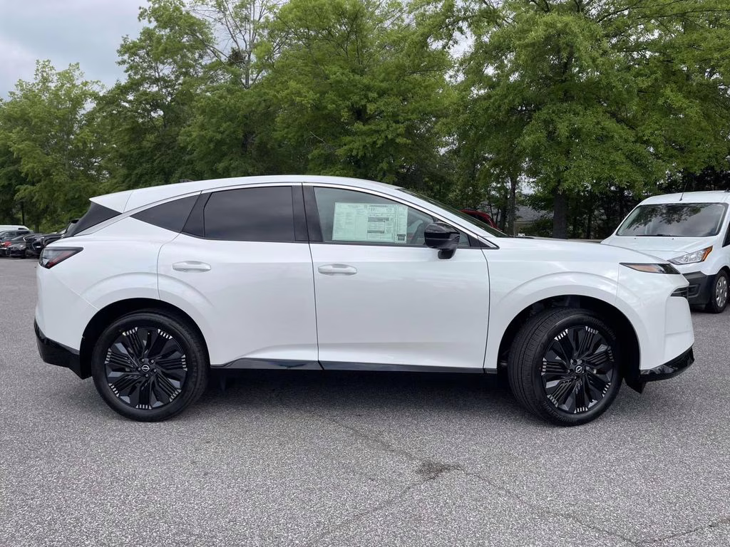 2026 Everest White Pearl Tricoat Nissan Murano Platinum AWD SUV