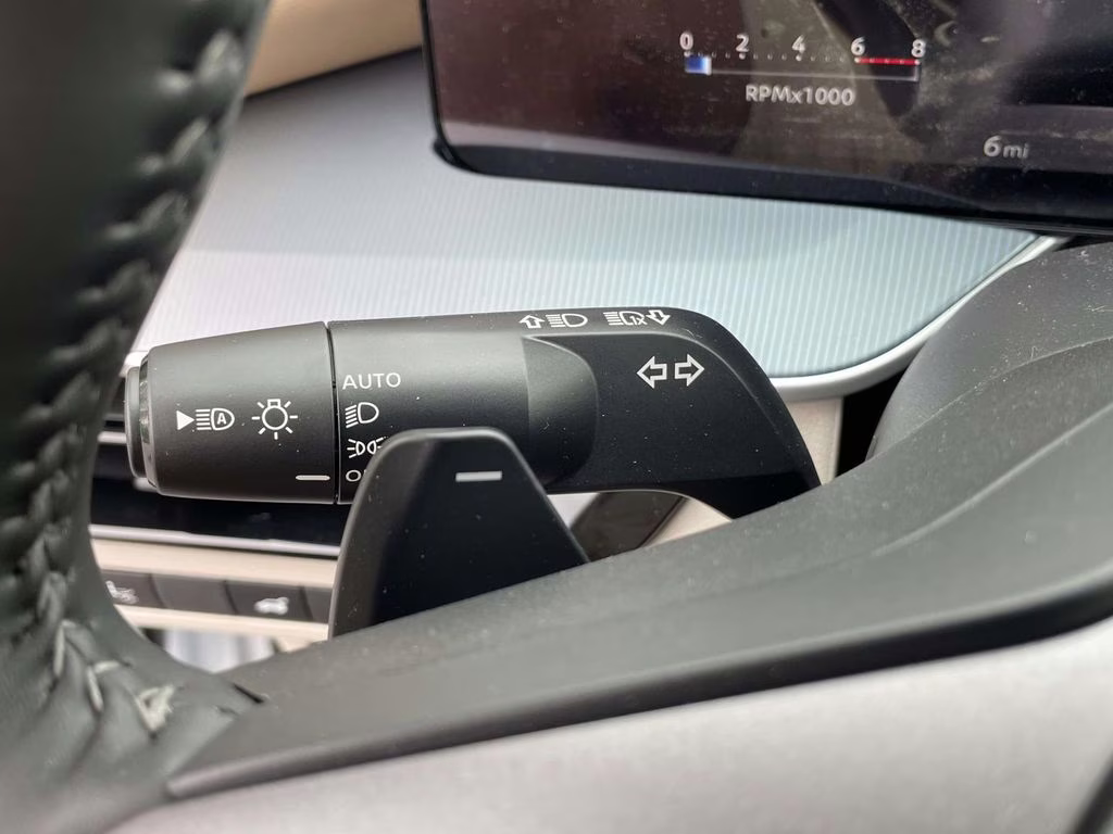 2026 Everest White Pearl Tricoat Nissan Murano Platinum AWD SUV