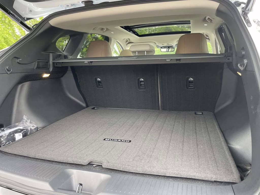2026 Everest White Pearl Tricoat Nissan Murano Platinum AWD SUV