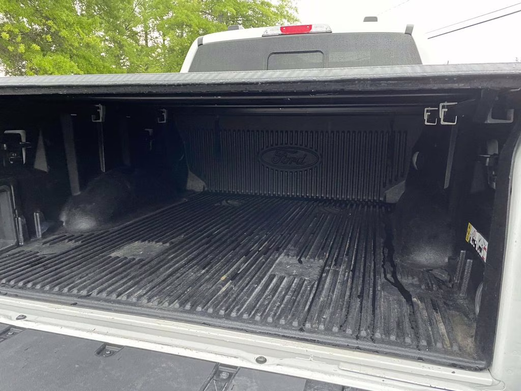 2023 White Ford F-150 Lariat 4X4 Truck