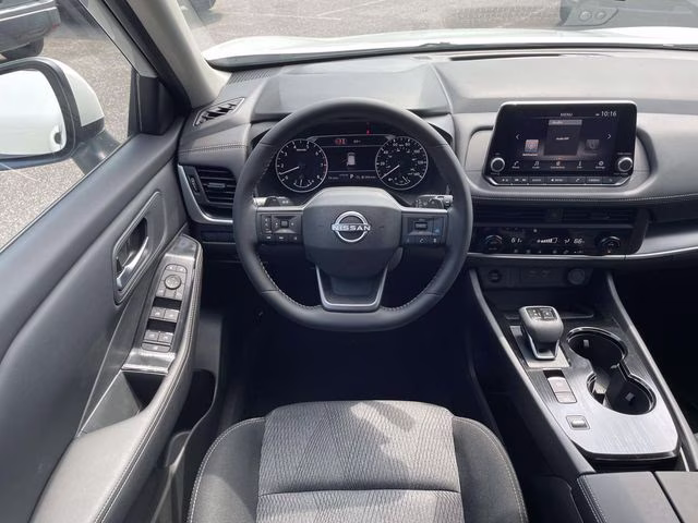2026 Everest White Pearl Tricoat Nissan Rogue SV FWD SUV