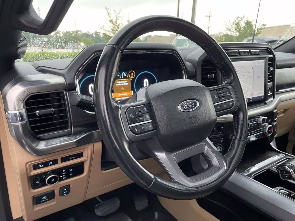 2023 White Ford F-150 Lariat 4X4 Truck