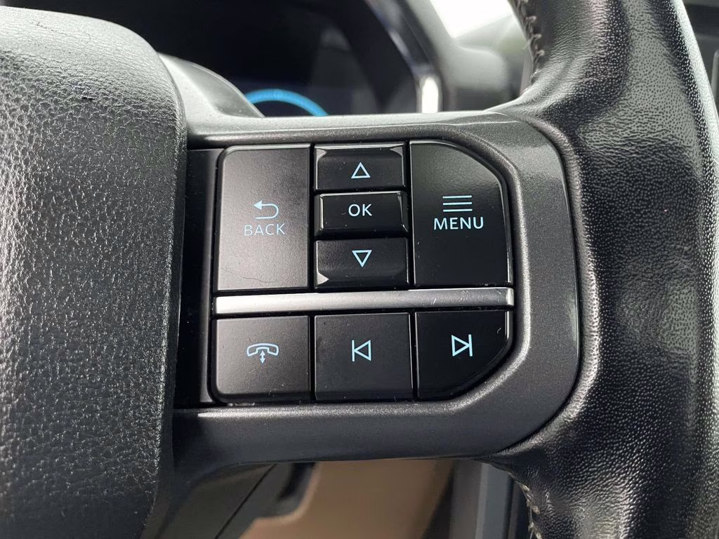 2023 White Ford F-150 Lariat 4X4 Truck