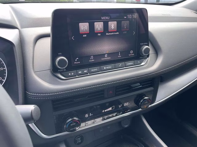 2026 Everest White Pearl Tricoat Nissan Rogue SV FWD SUV