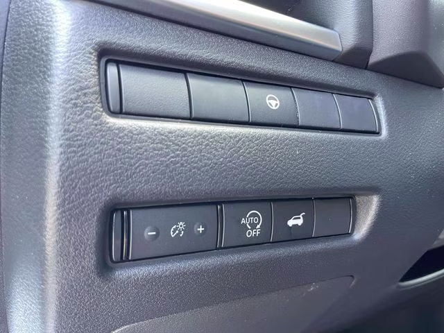 2026 Everest White Pearl Tricoat Nissan Rogue SV FWD SUV