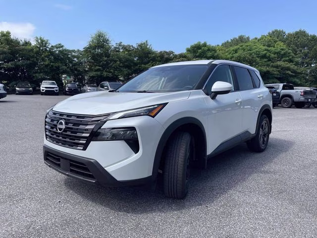2026 Everest White Pearl Tricoat Nissan Rogue SV FWD SUV