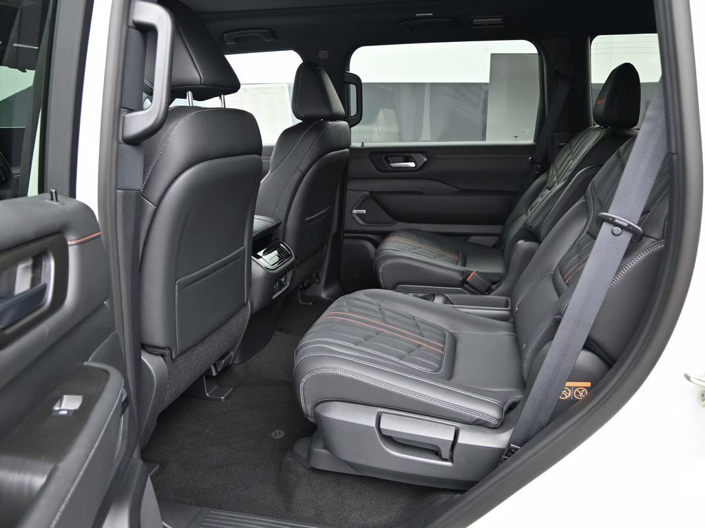 2026 Aspen White/Super Black Nissan Armada PRO-4X 4X4 SUV