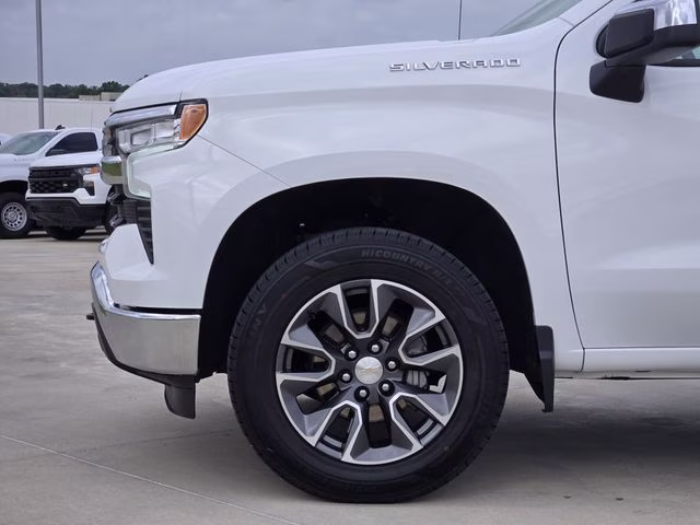 2024 Summit White Chevrolet Silverado 1500 LT 4X4 Truck
