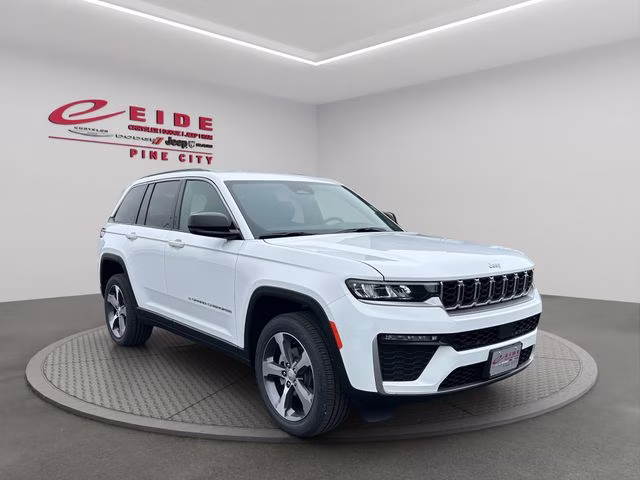 2026 Bright White Clearcoat Jeep Grand Cherokee Limited 4X4 SUV