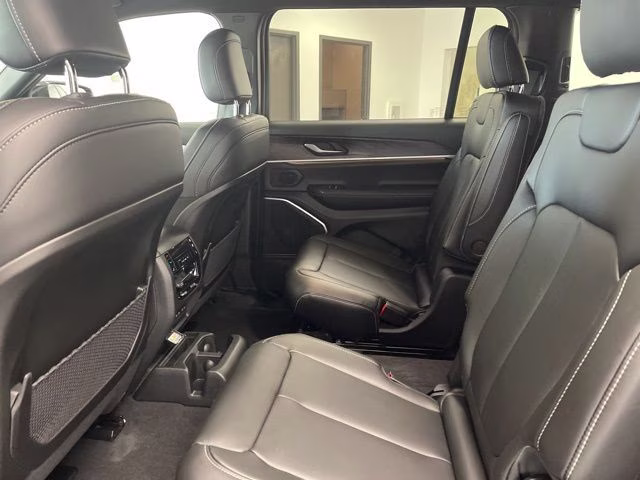 2026 Bright White Clearcoat Jeep Grand Cherokee L Limited 4X4 SUV
